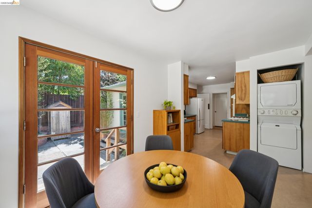 73 Kingston Rd, Kensington, CA 94707