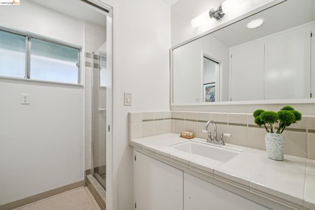 73 Kingston Rd, Kensington, CA 94707