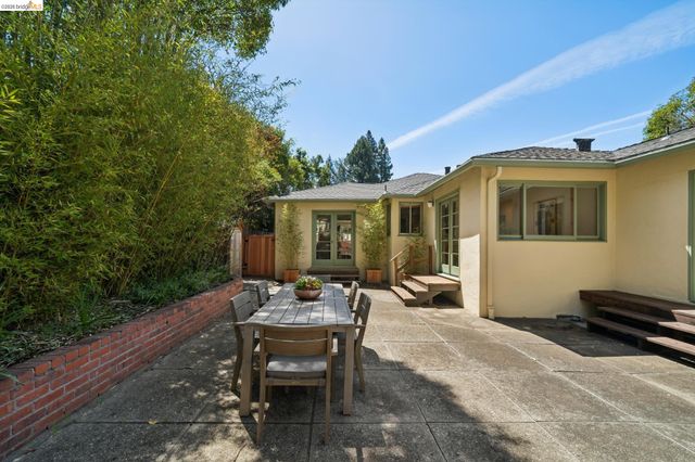 73 Kingston Rd, Kensington, CA 94707