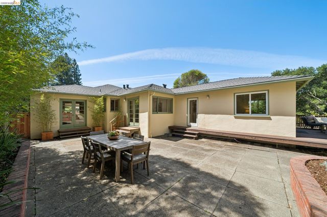73 Kingston Rd, Kensington, CA 94707
