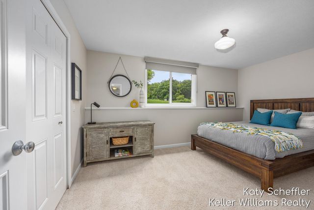 4611 Windcliff Drive NE, Rockford, MI 49341