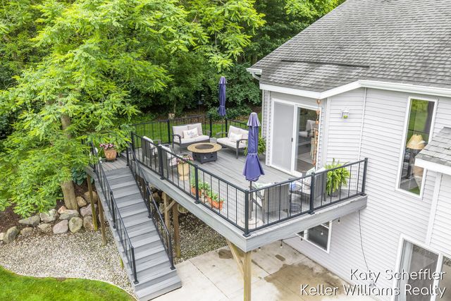 4611 Windcliff Drive NE, Rockford, MI 49341