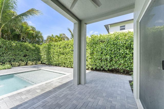 430 LUCKY Lane, Delray Beach, FL 33444