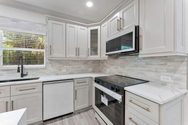 430 LUCKY Lane, Delray Beach, FL 33444