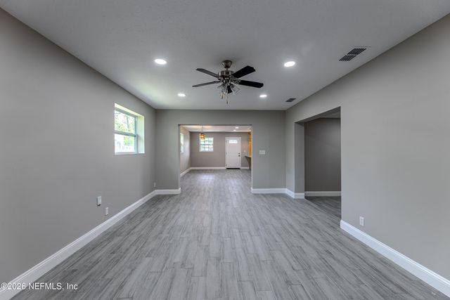 10342 BRIARCLIFF Road E, Jacksonville, FL 32218