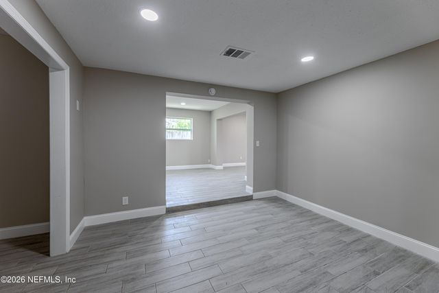 10342 BRIARCLIFF Road E, Jacksonville, FL 32218
