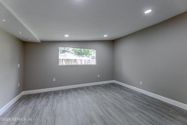 10342 BRIARCLIFF Road E, Jacksonville, FL 32218