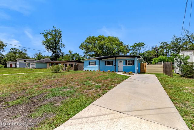 10342 BRIARCLIFF Road E, Jacksonville, FL 32218