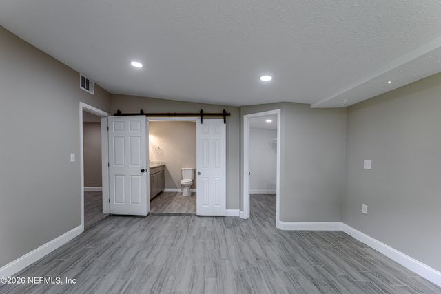 10342 BRIARCLIFF Road E, Jacksonville, FL 32218