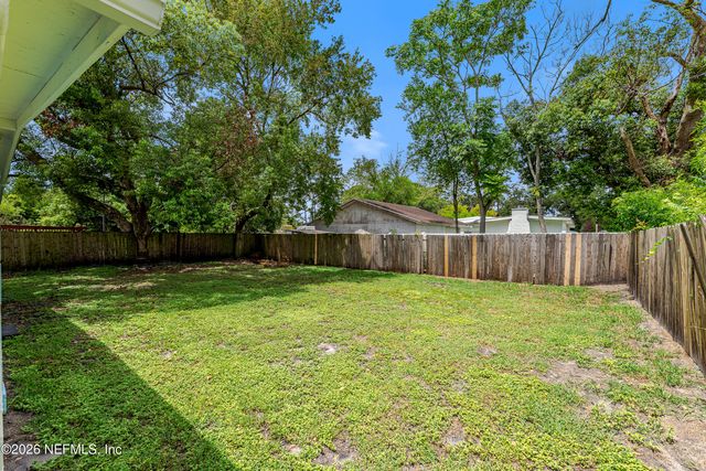 10342 BRIARCLIFF Road E, Jacksonville, FL 32218