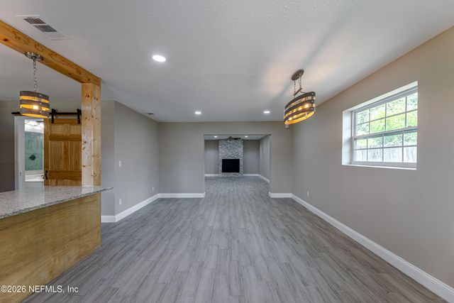 10342 BRIARCLIFF Road E, Jacksonville, FL 32218