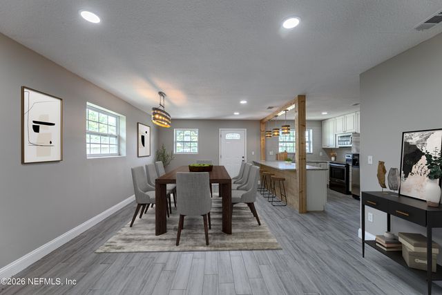 10342 BRIARCLIFF Road E, Jacksonville, FL 32218