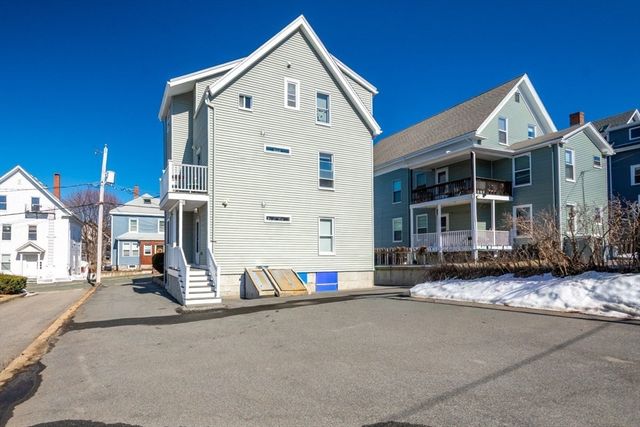 28 Arthur St 3, Beverly, MA 01915