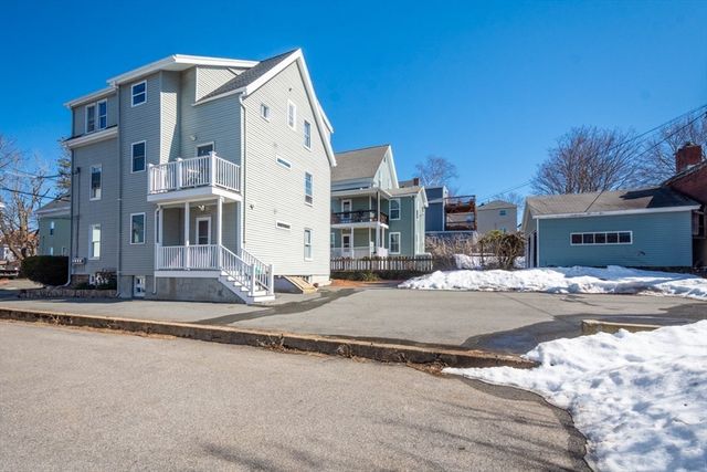 28 Arthur St 3, Beverly, MA 01915