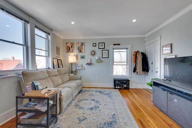 28 Arthur St 3, Beverly, MA 01915