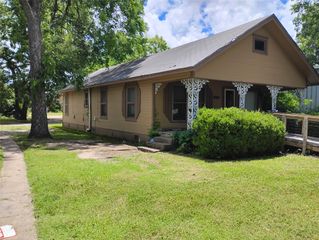 624 W Morton Street, Denison, TX 75020