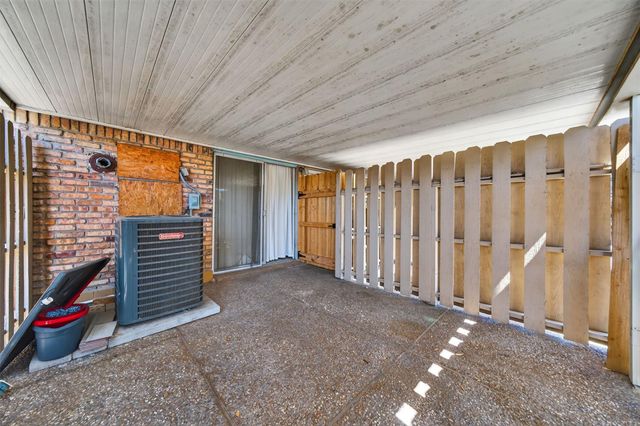 7205 Beechnut Street D, Houston, TX 77074