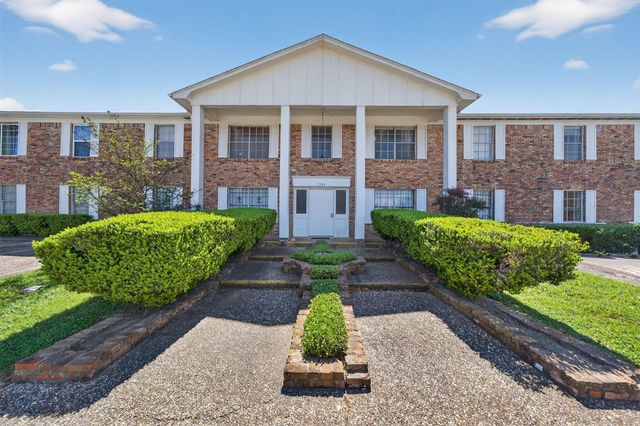 7205 Beechnut Street D, Houston, TX 77074