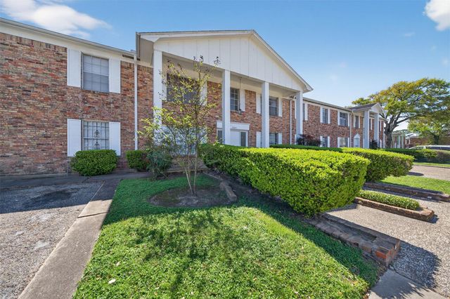 7205 Beechnut Street D, Houston, TX 77074