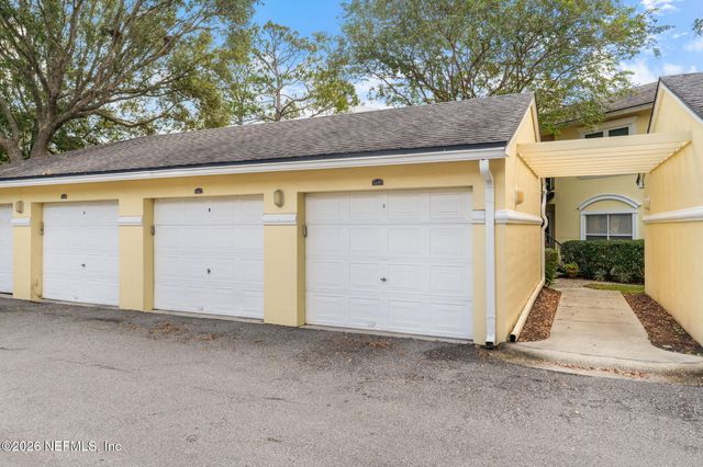 1800 THE GREENS Way 1108, Jacksonville Beach, FL 32250
