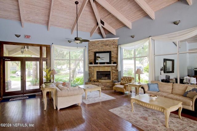 1800 THE GREENS Way 1108, Jacksonville Beach, FL 32250