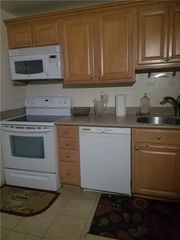 3730 Inverrary Dr 1W, Lauderhill, FL 33319