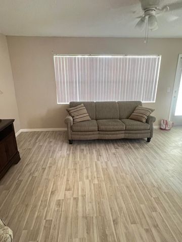 173 Waltham H 173, West Palm Beach, FL 33417
