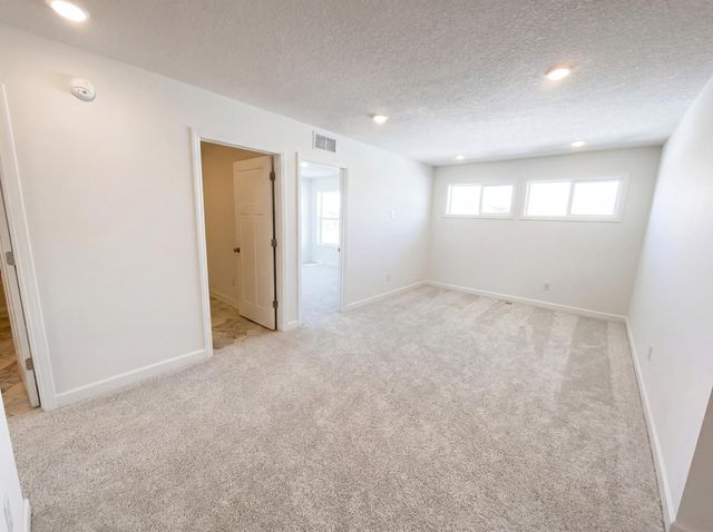 2471 Tyrone Drive S, Shakopee, MN 55379