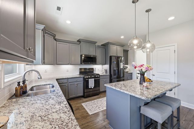 1732 Fordham Drive, Fayetteville, NC 28304