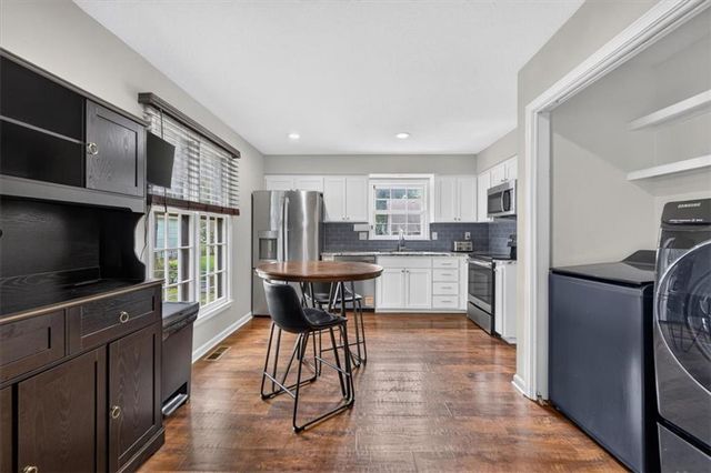 15212 W 152nd Circle, Olathe, KS 66062