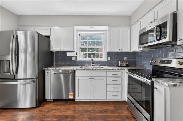 15212 W 152nd Circle, Olathe, KS 66062