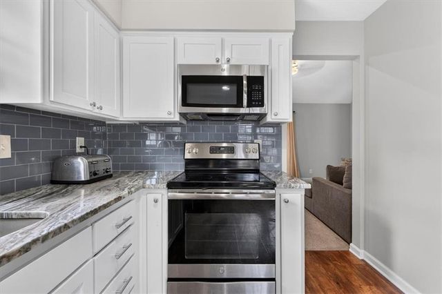 15212 W 152nd Circle, Olathe, KS 66062