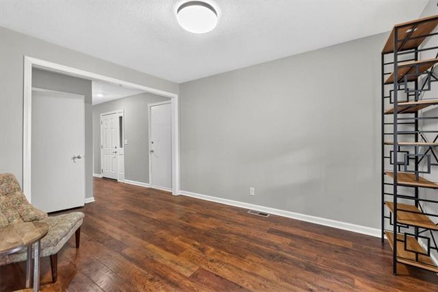 15212 W 152nd Circle, Olathe, KS 66062