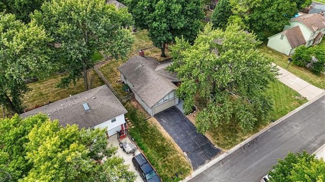 15212 W 152nd Circle, Olathe, KS 66062