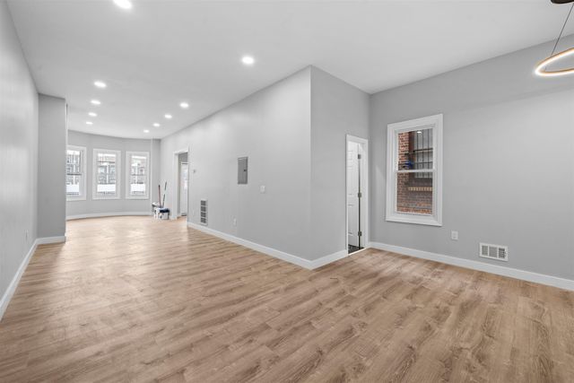 348 FORREST ST, Jc, Greenville, NJ 07305