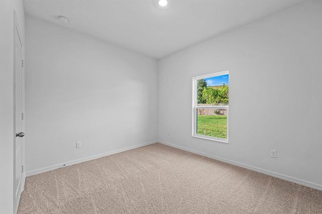 5262 NW Lamoore Lane, Port St. Lucie, FL 34983