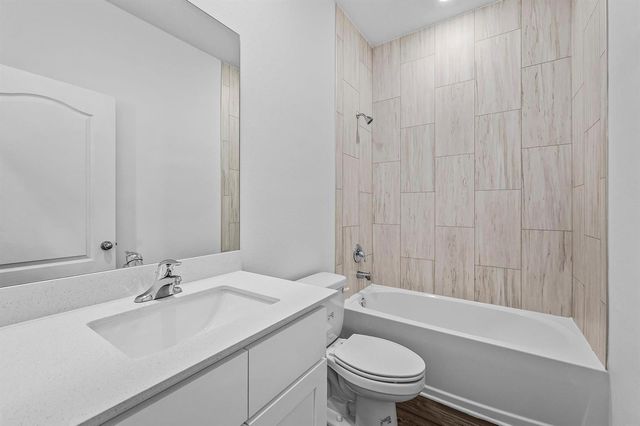 5262 NW Lamoore Lane, Port St. Lucie, FL 34983