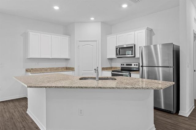 5262 NW Lamoore Lane, Port St. Lucie, FL 34983