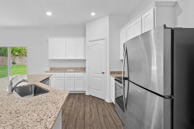 5262 NW Lamoore Lane, Port St. Lucie, FL 34983