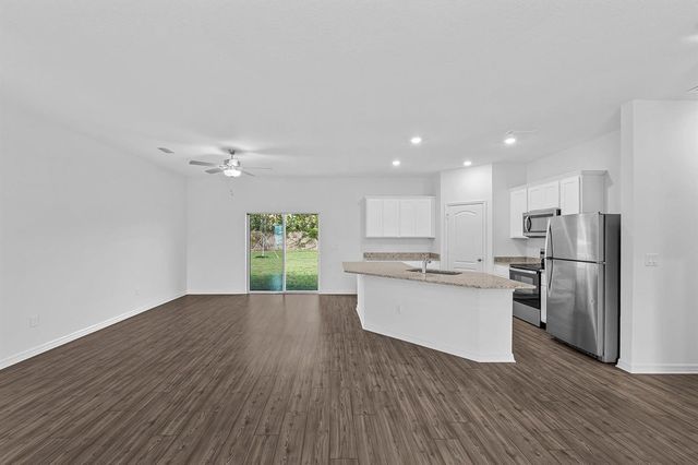 5262 NW Lamoore Lane, Port St. Lucie, FL 34983