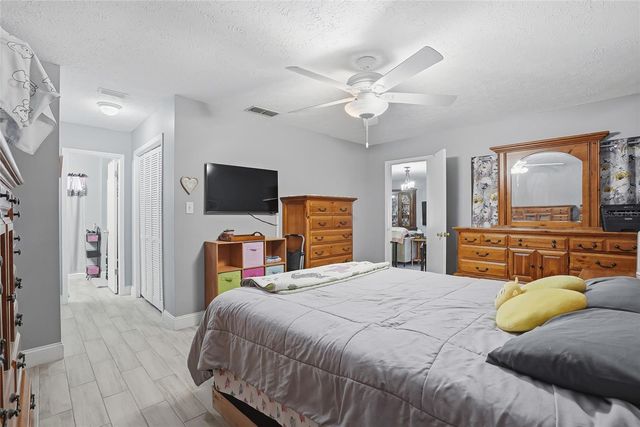 605 OAKMOSS DRIVE, Brandon, FL 33511