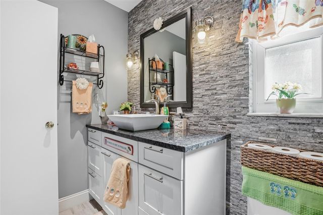 605 OAKMOSS DRIVE, Brandon, FL 33511