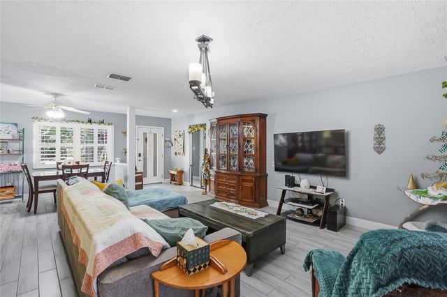 605 OAKMOSS DRIVE, Brandon, FL 33511