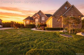 19344 River Valley Drive, Macomb Township, MI 48044
