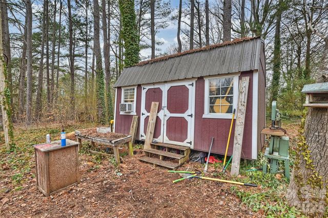 18613 Newsome Road, Oakboro, NC 28129