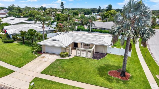 14560 PASSAGE WAY, Seminole, FL 33776