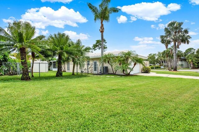 14560 PASSAGE WAY, Seminole, FL 33776