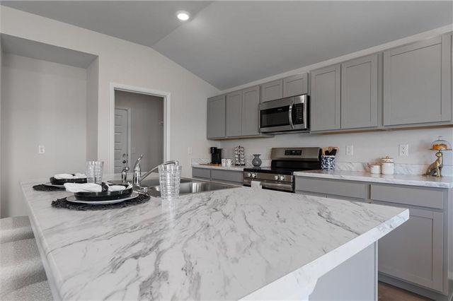 20241 W 194th Terrace, Spring Hill, KS 66083