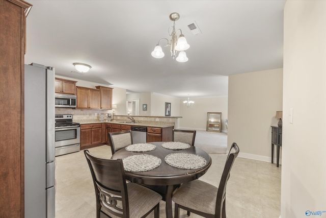 184 Moore Farm Circle NW 184, Huntsville, AL 35806