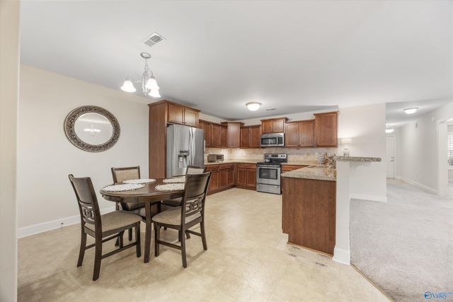 184 Moore Farm Circle NW 184, Huntsville, AL 35806